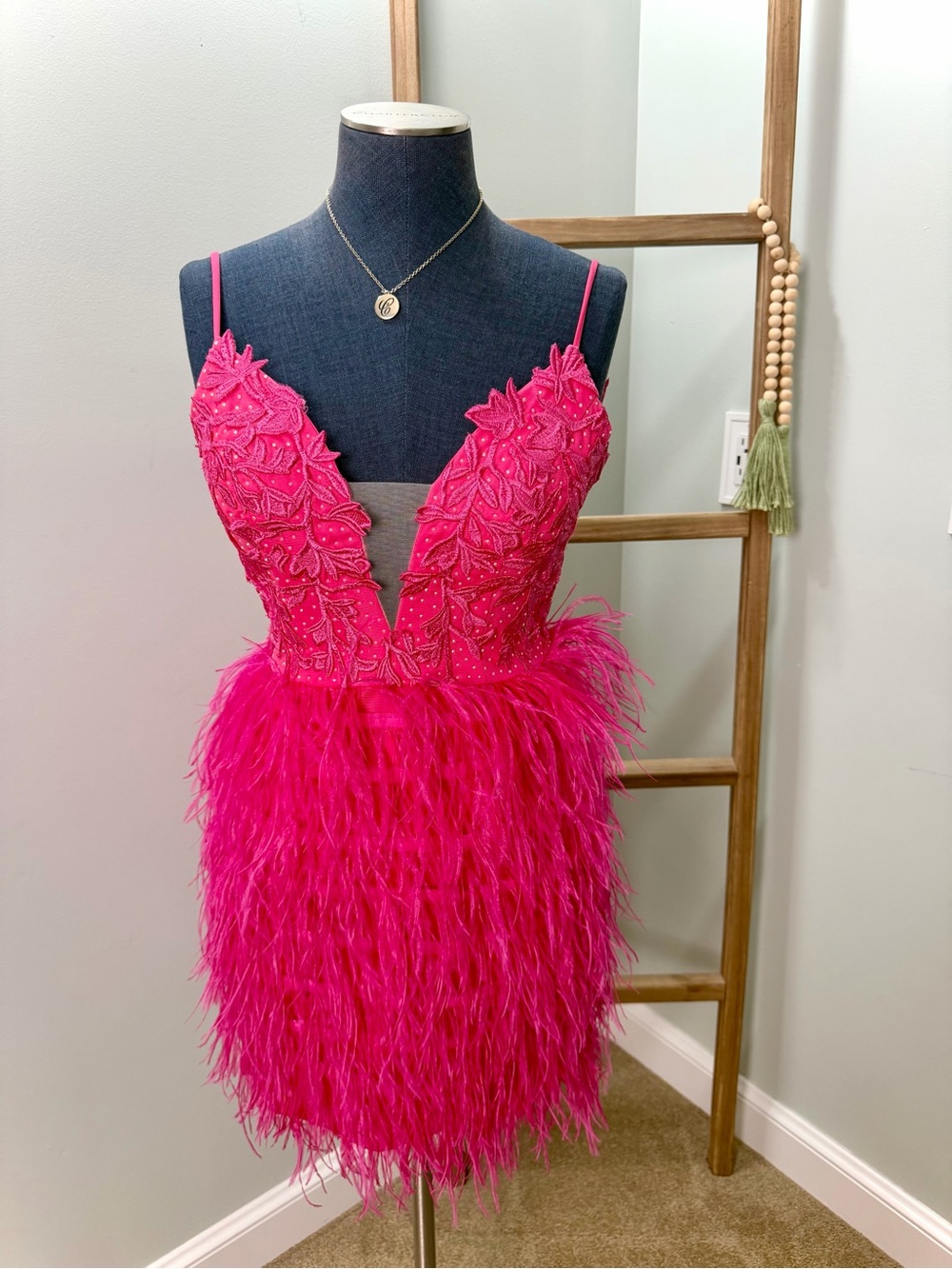Hot Pink Sequin Feathered Spaghetti Strap Mini Cocktail Homecoming Dress Size 4